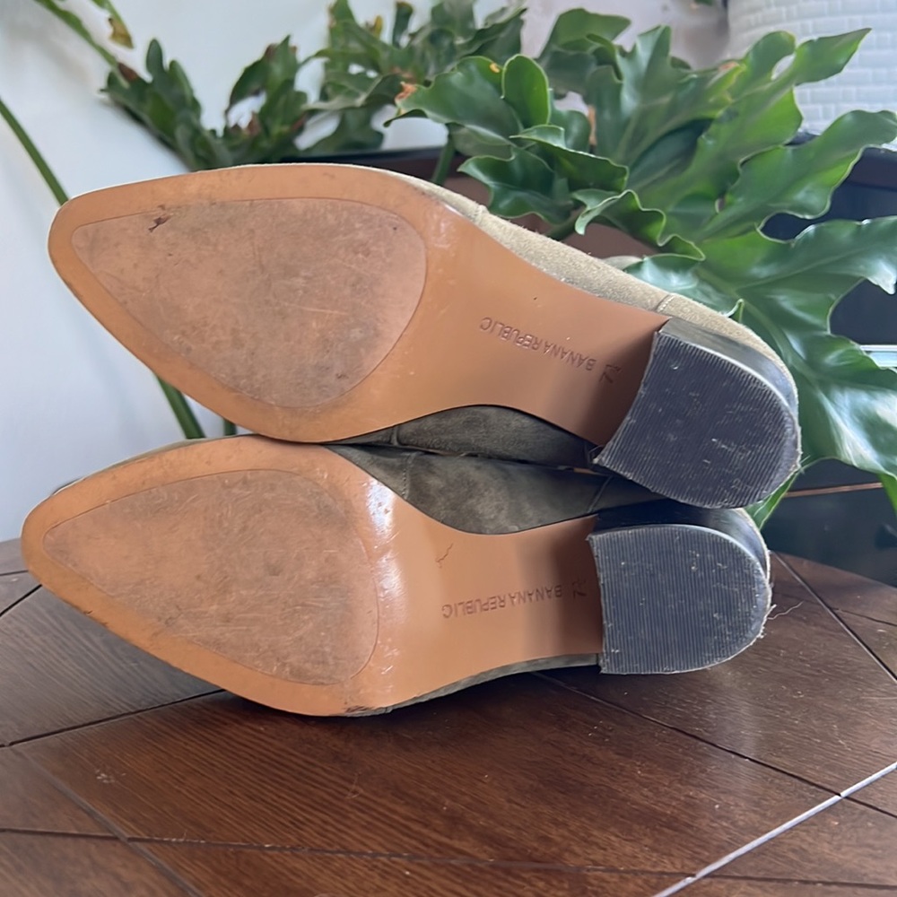 Boots - Picture 2 of 3